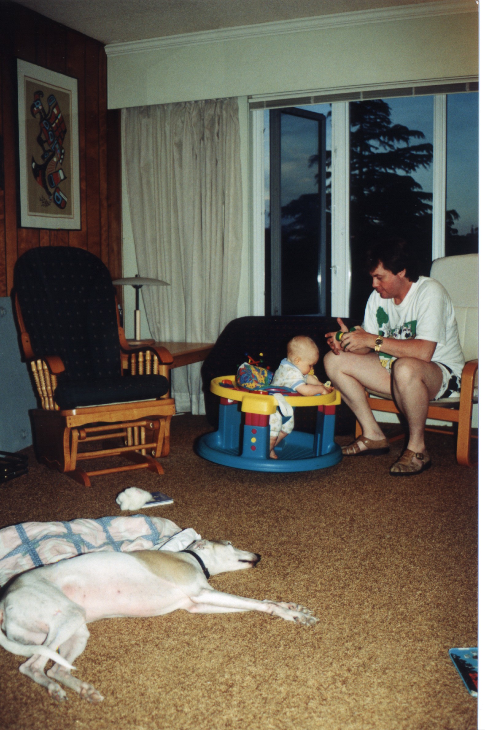 Livingroom-3.jpg, 743358 bytes, 5/28/00