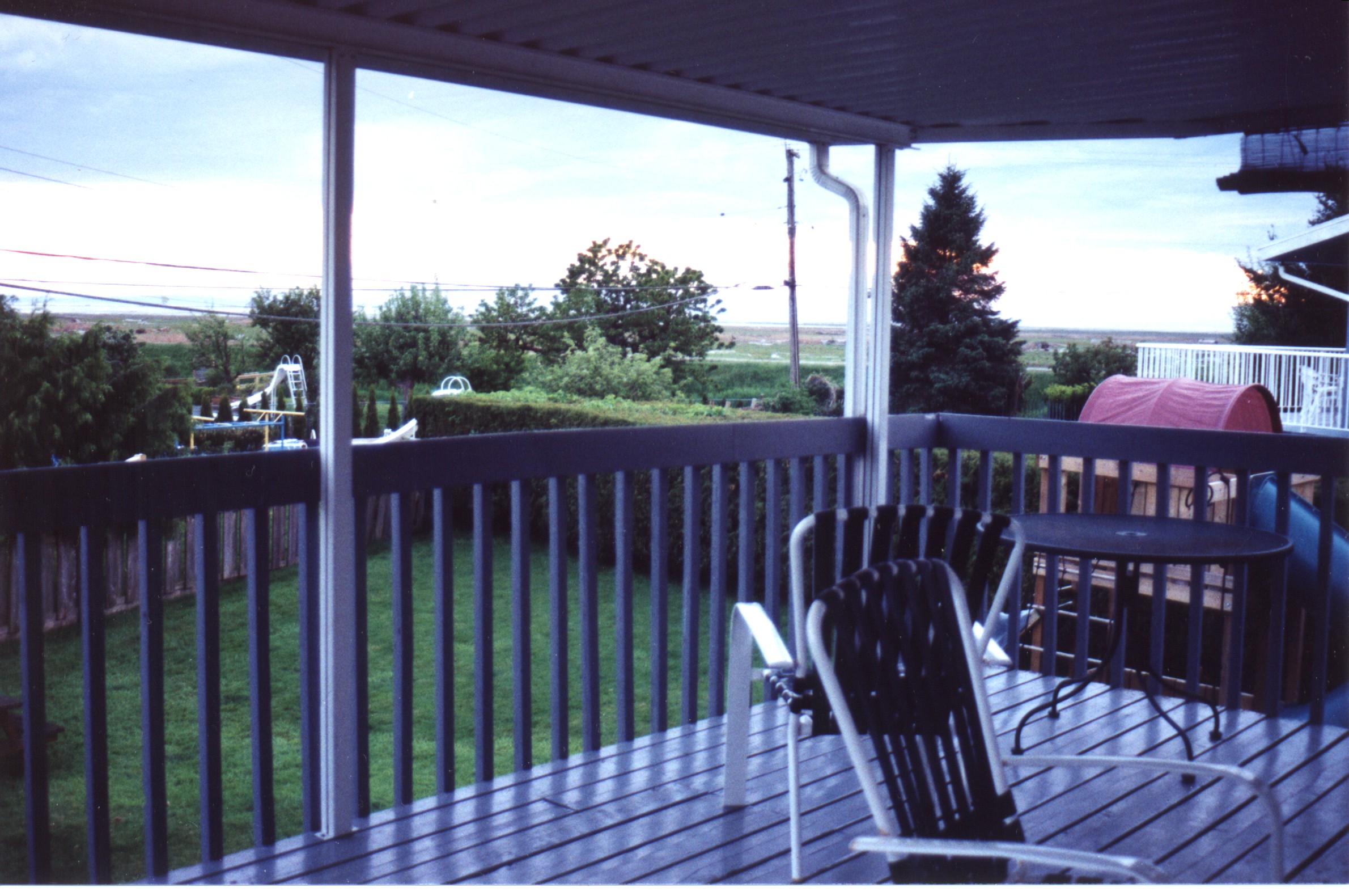 back-1.jpg, 709367 bytes, 5/28/00