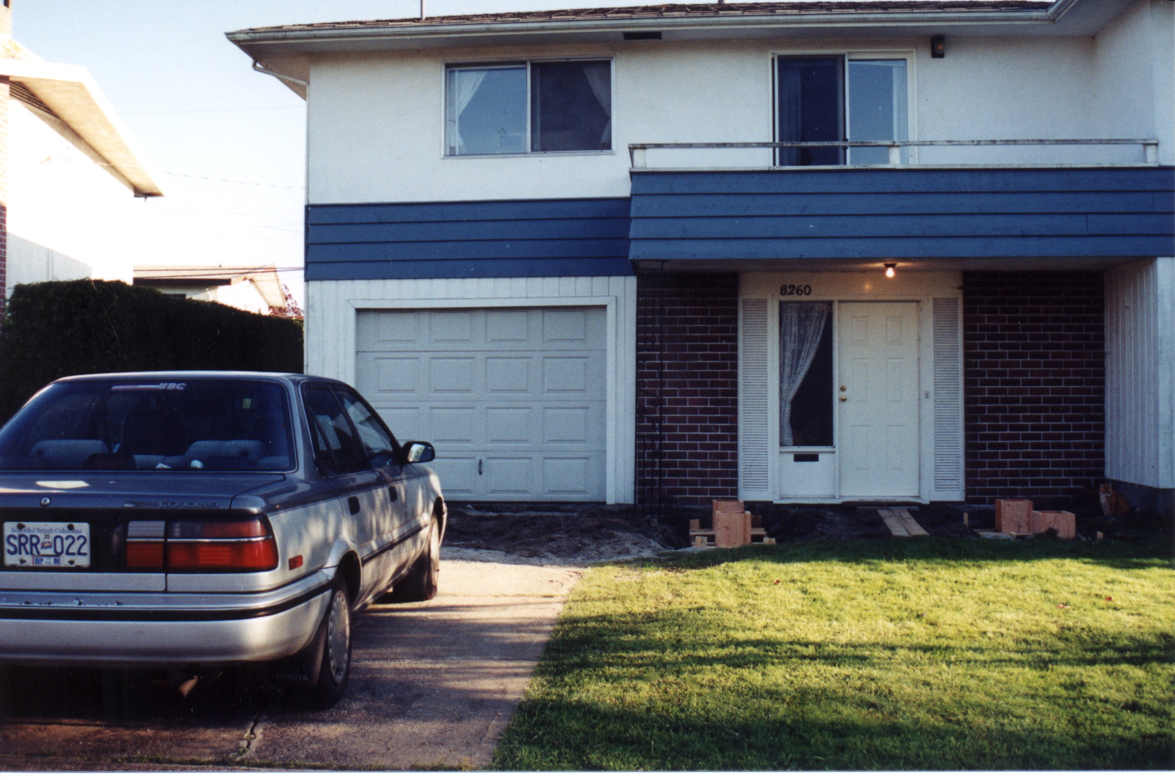 front-4.jpg, 741611 bytes, 5/28/00