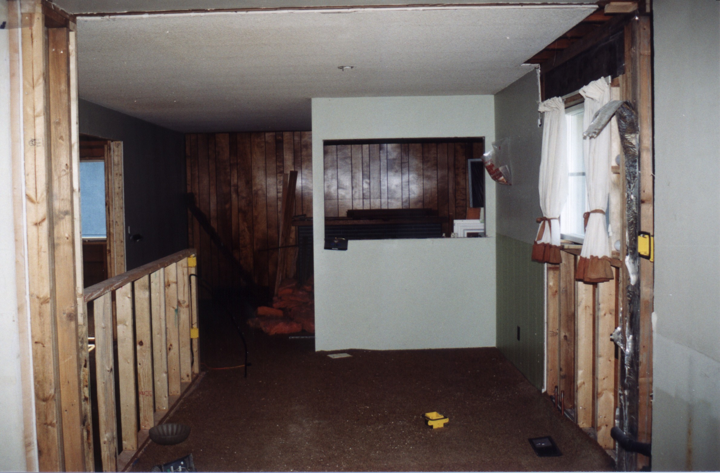 Dining-Room-2.jpg, 638176 bytes, 6/11/00