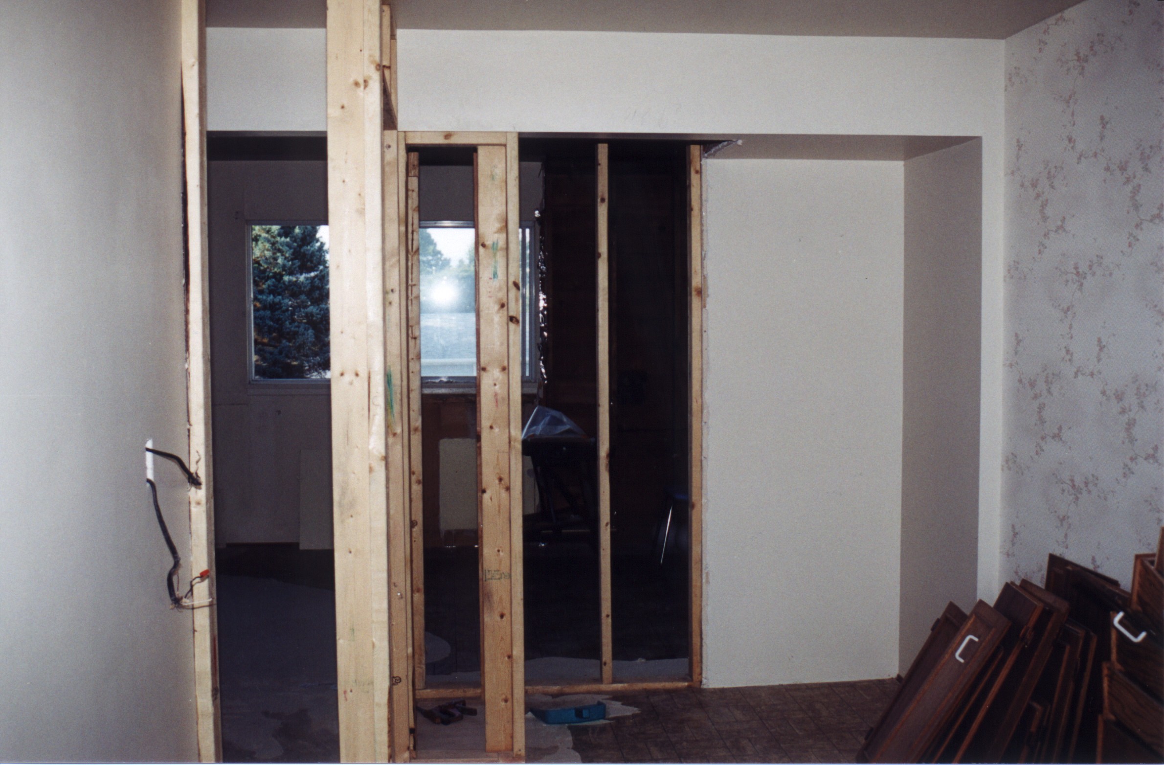 Toy-Room-2.jpg, 612599 bytes, 6/11/00