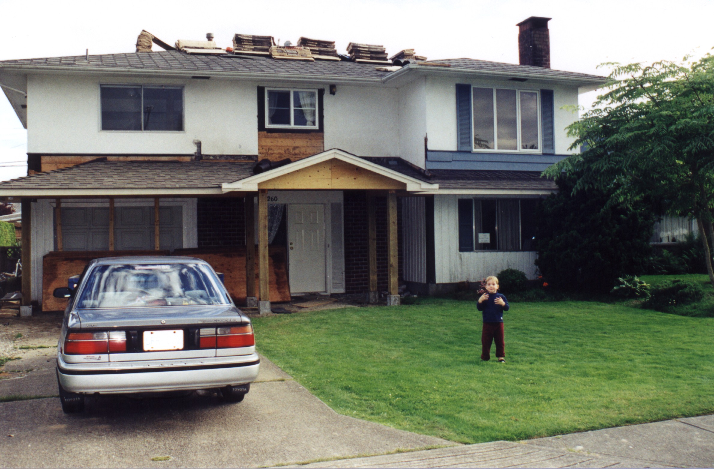 Front-3.jpg, 737862 bytes, 6/10/00