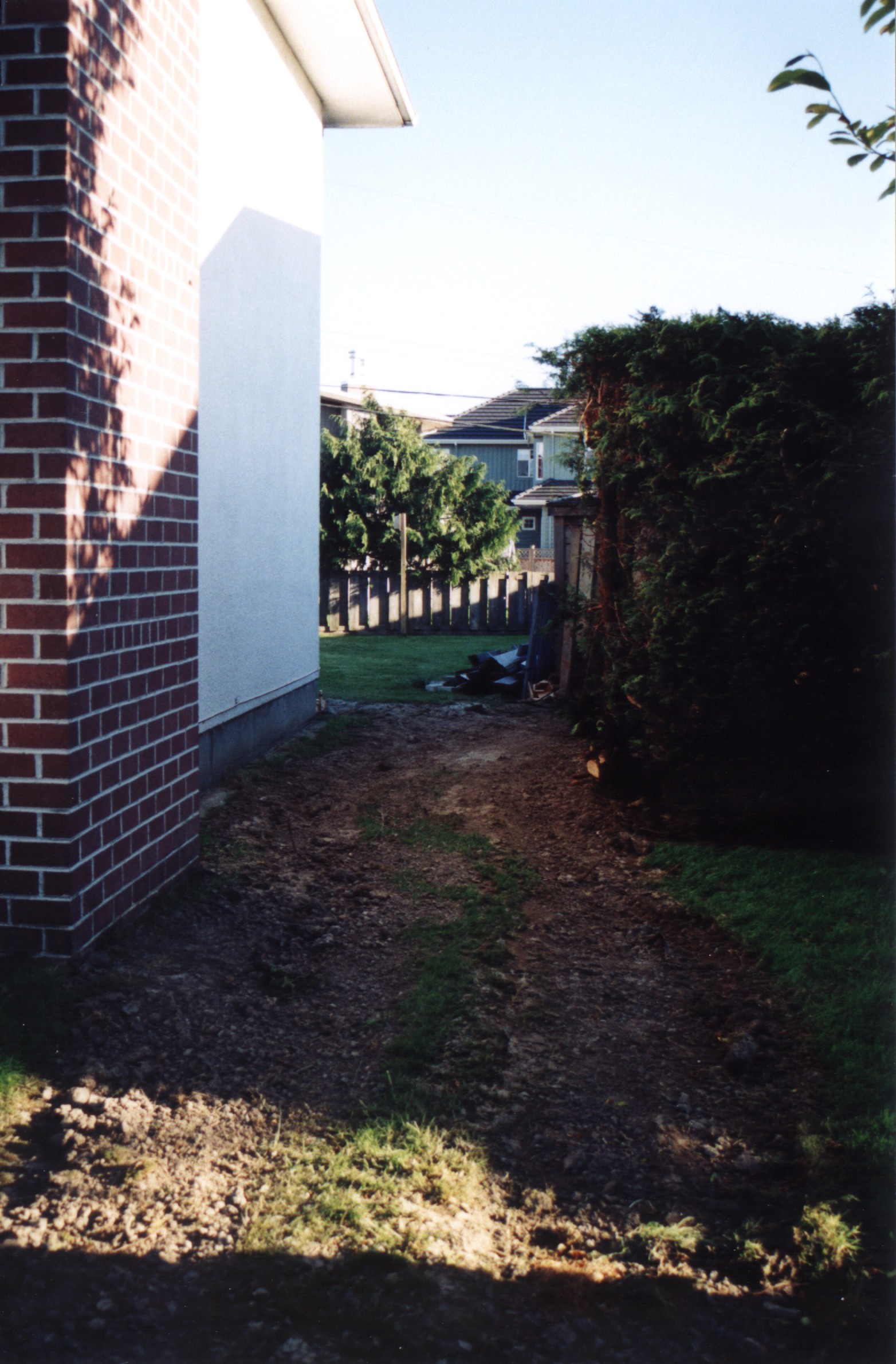 Side-1.jpg, 641786 bytes, 6/11/00