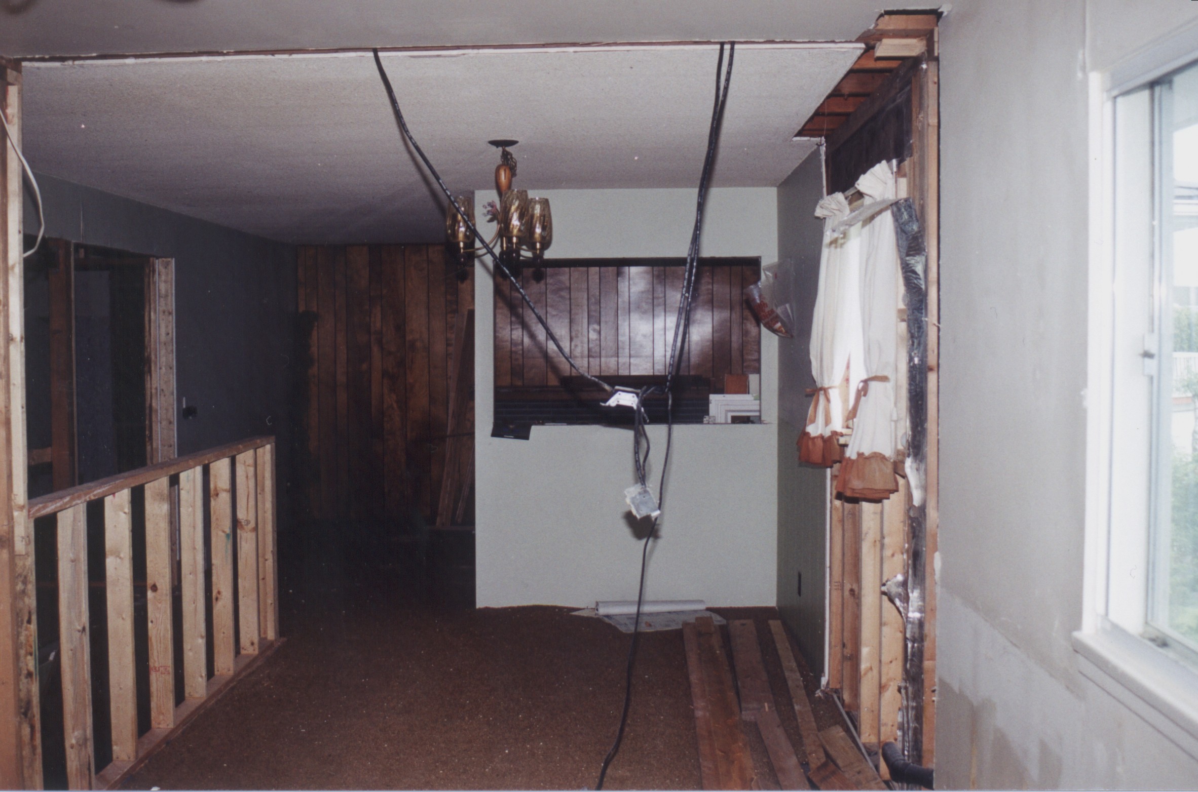 Kitchen-5.jpg, 595709 bytes, 10/21/00