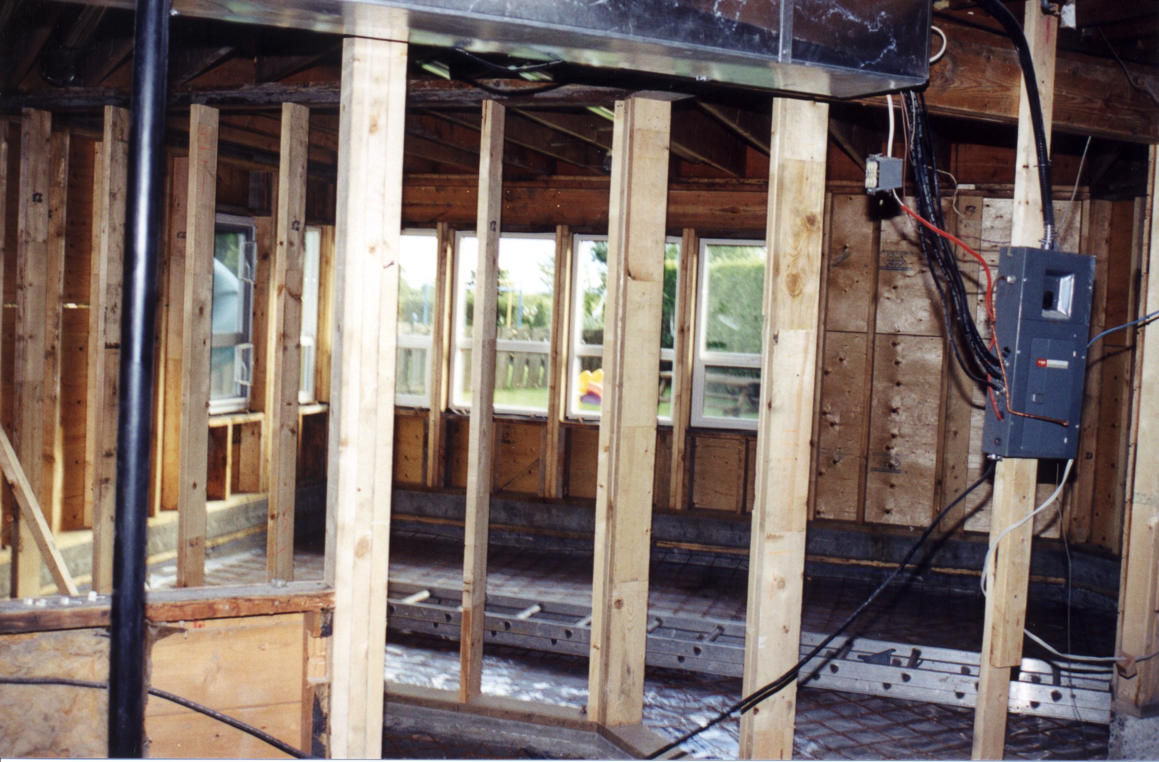 New-Master-Bedroom-1.jpg, 780962 bytes, 7/04/00