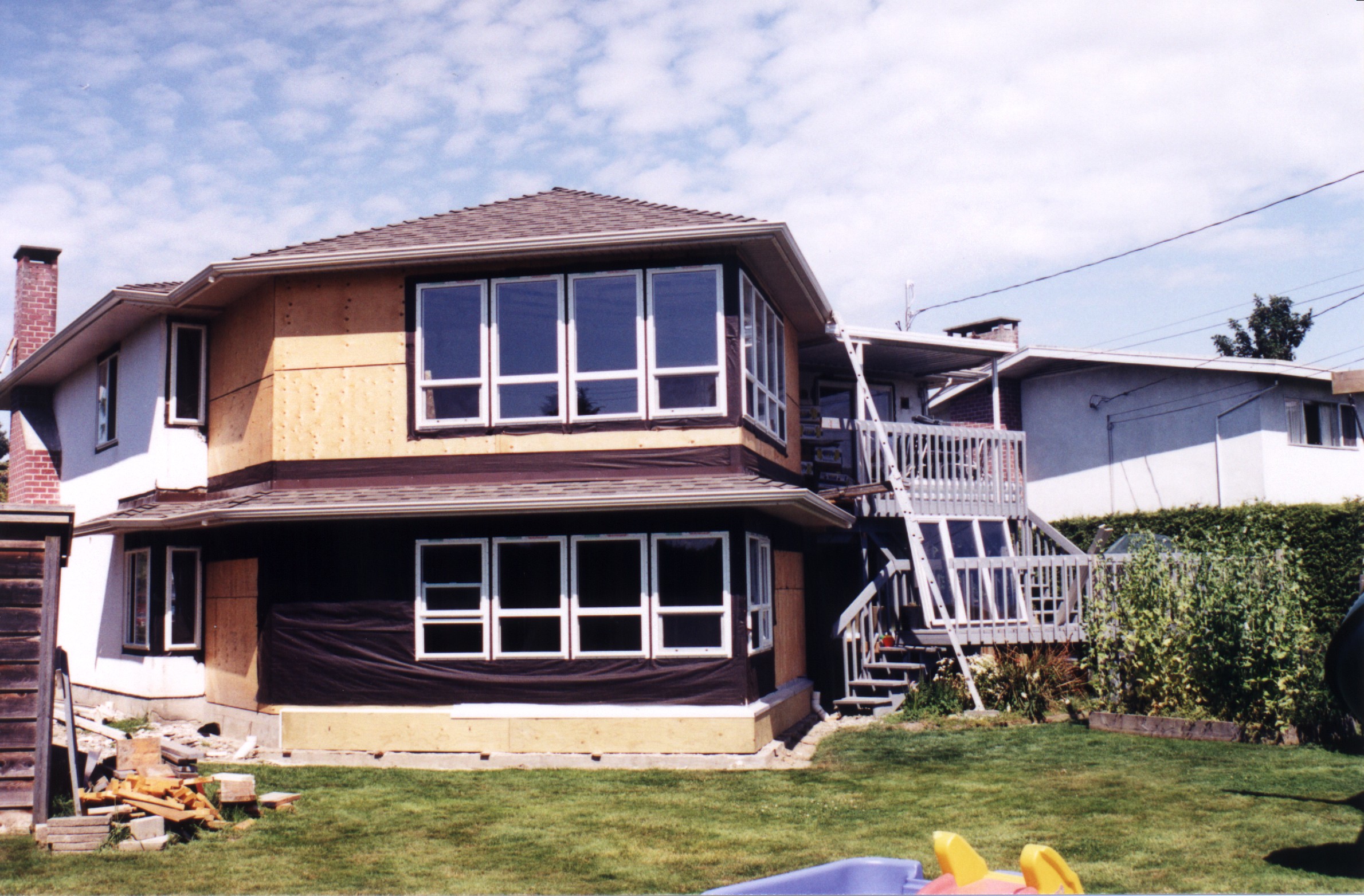 Back-1.jpg, 803345 bytes, 6/18/00