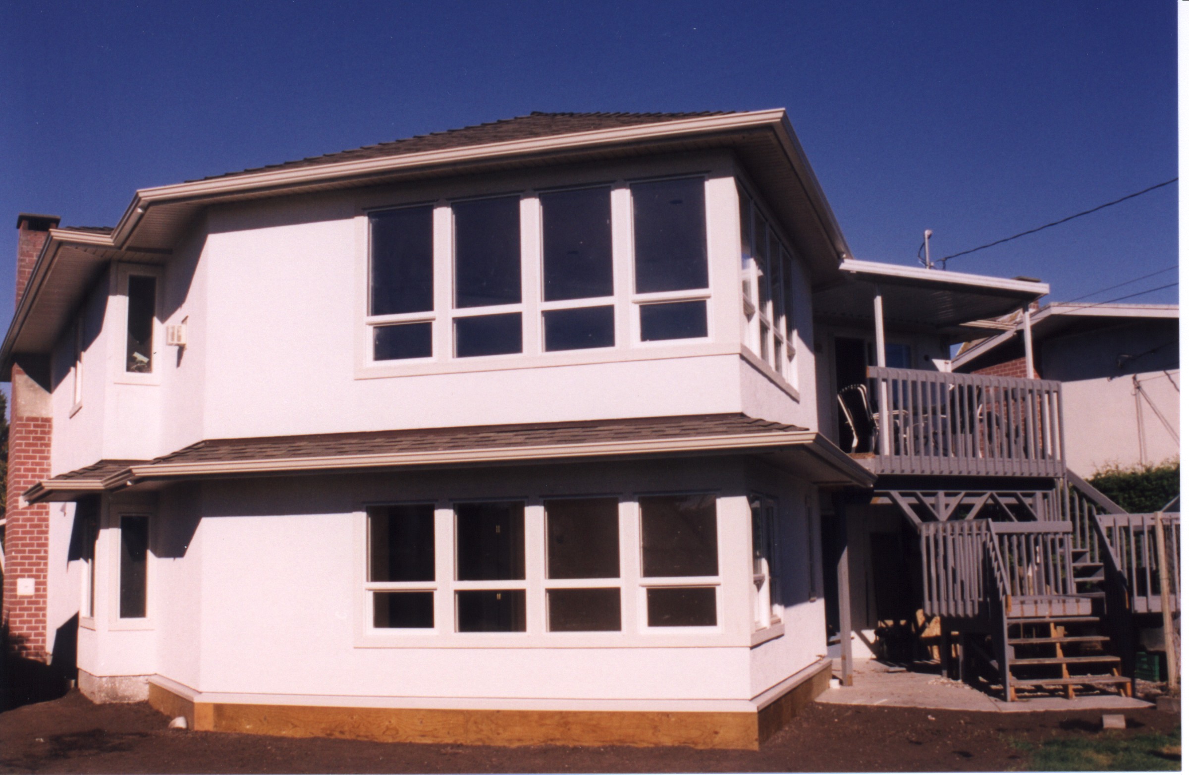 Back-3.jpg, 573931 bytes, 6/18/00