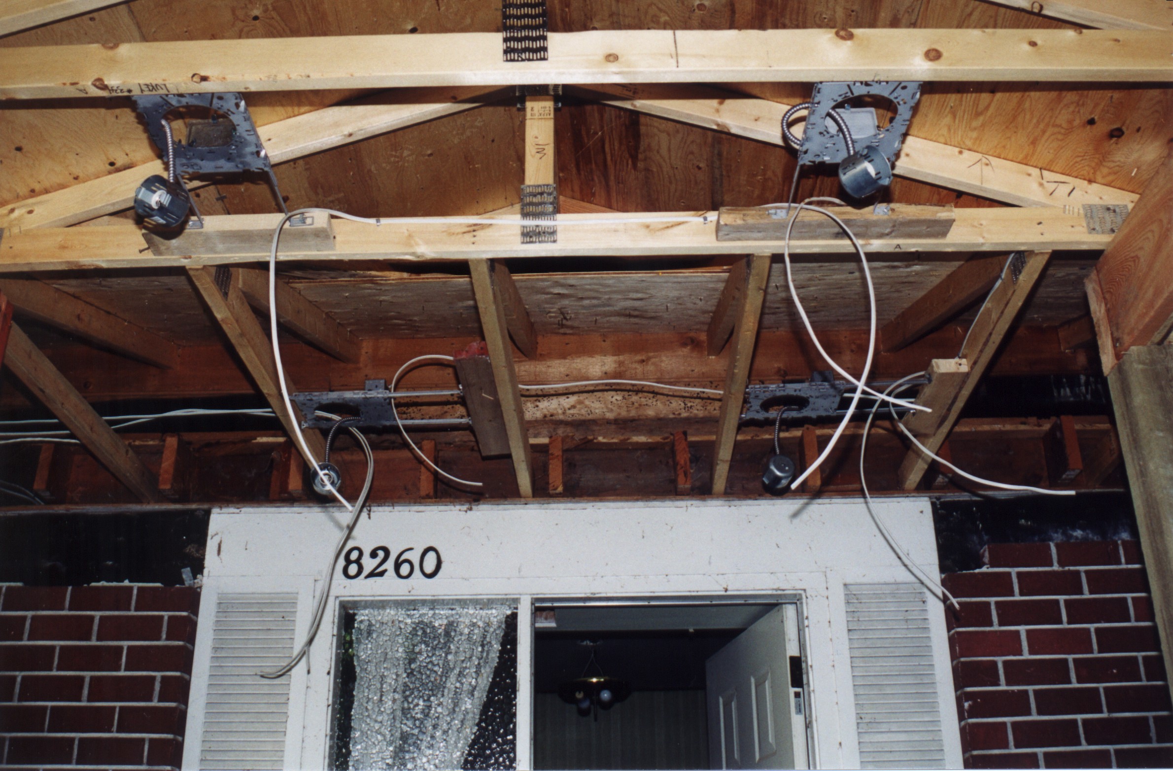 Front-3.jpg, 729232 bytes, 6/18/00