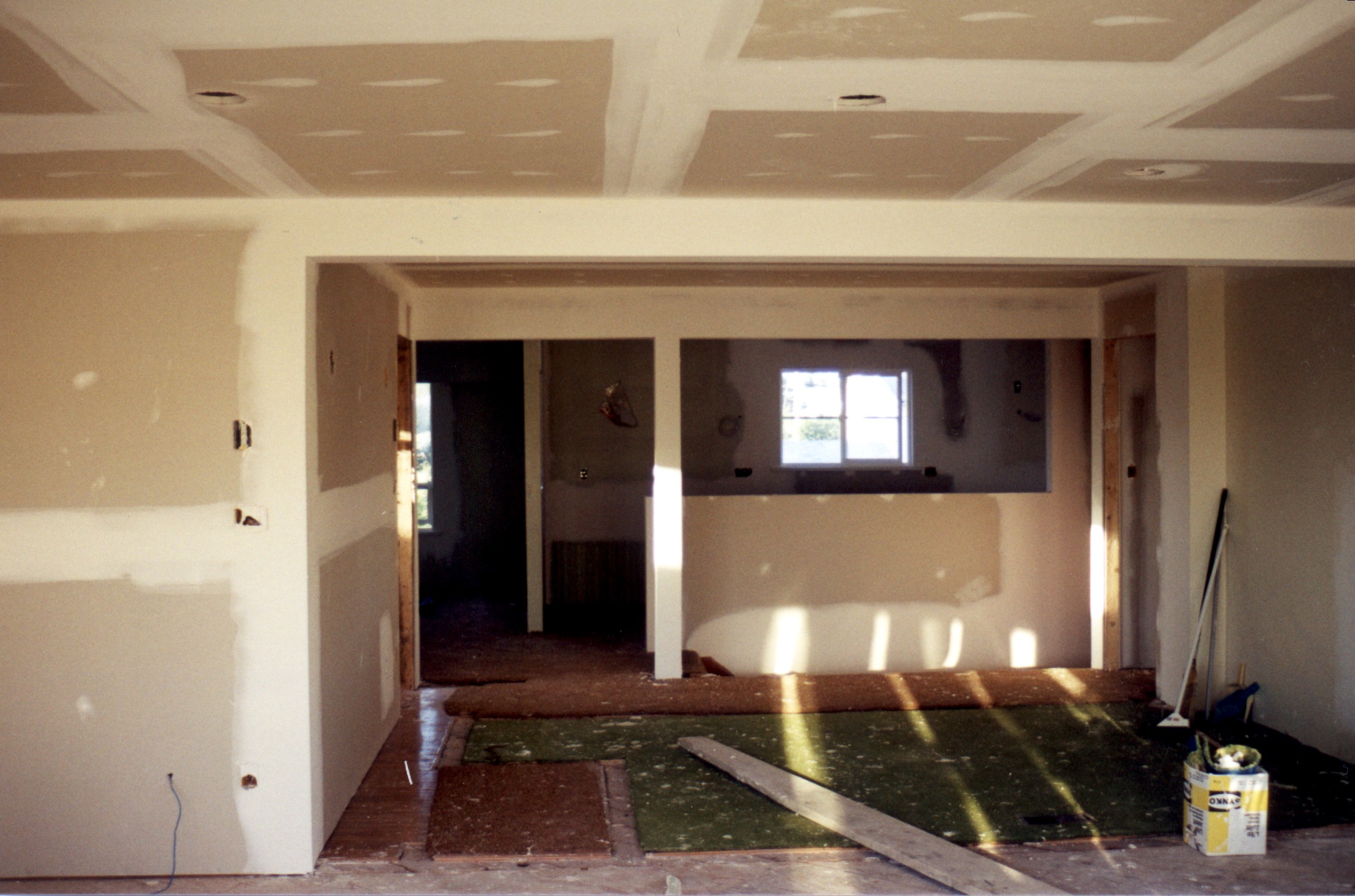 Living-Room-1.jpg, 656832 bytes, 10/22/00