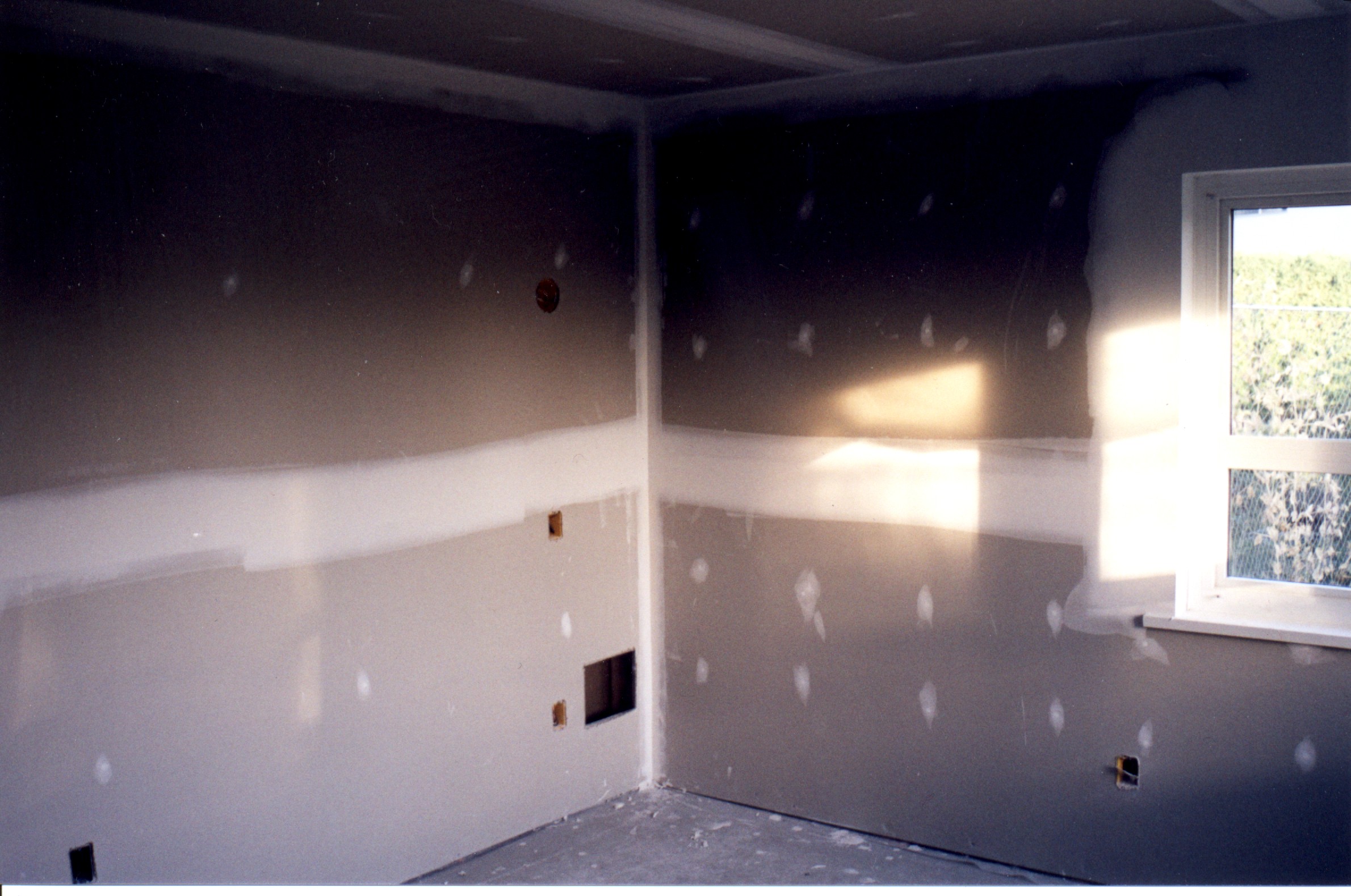 Master-Bedroom-1.jpg, 640722 bytes, 11/01/00