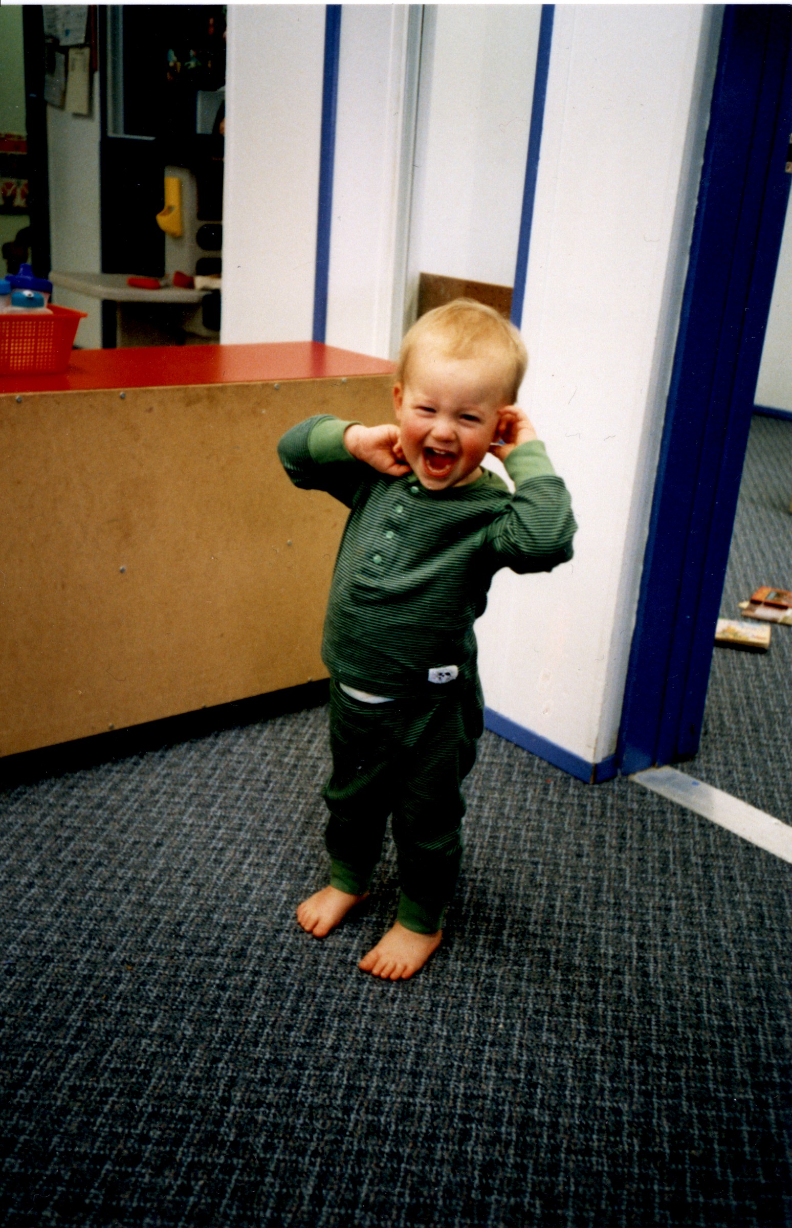 Spenser-1.jpg, 774503 bytes, 9/09/00