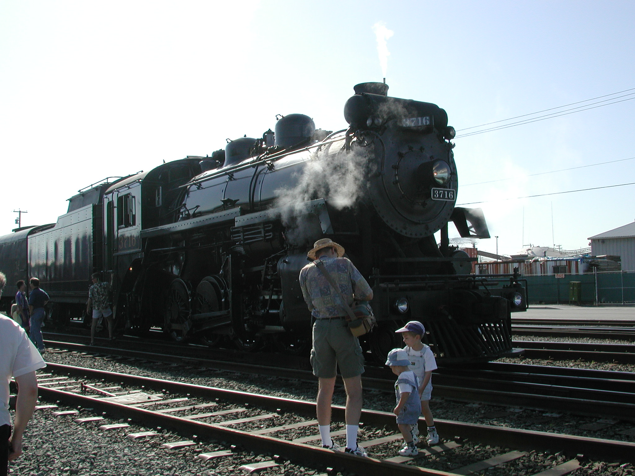 DSCN0033.JPG, 587911 bytes, 8/06/00