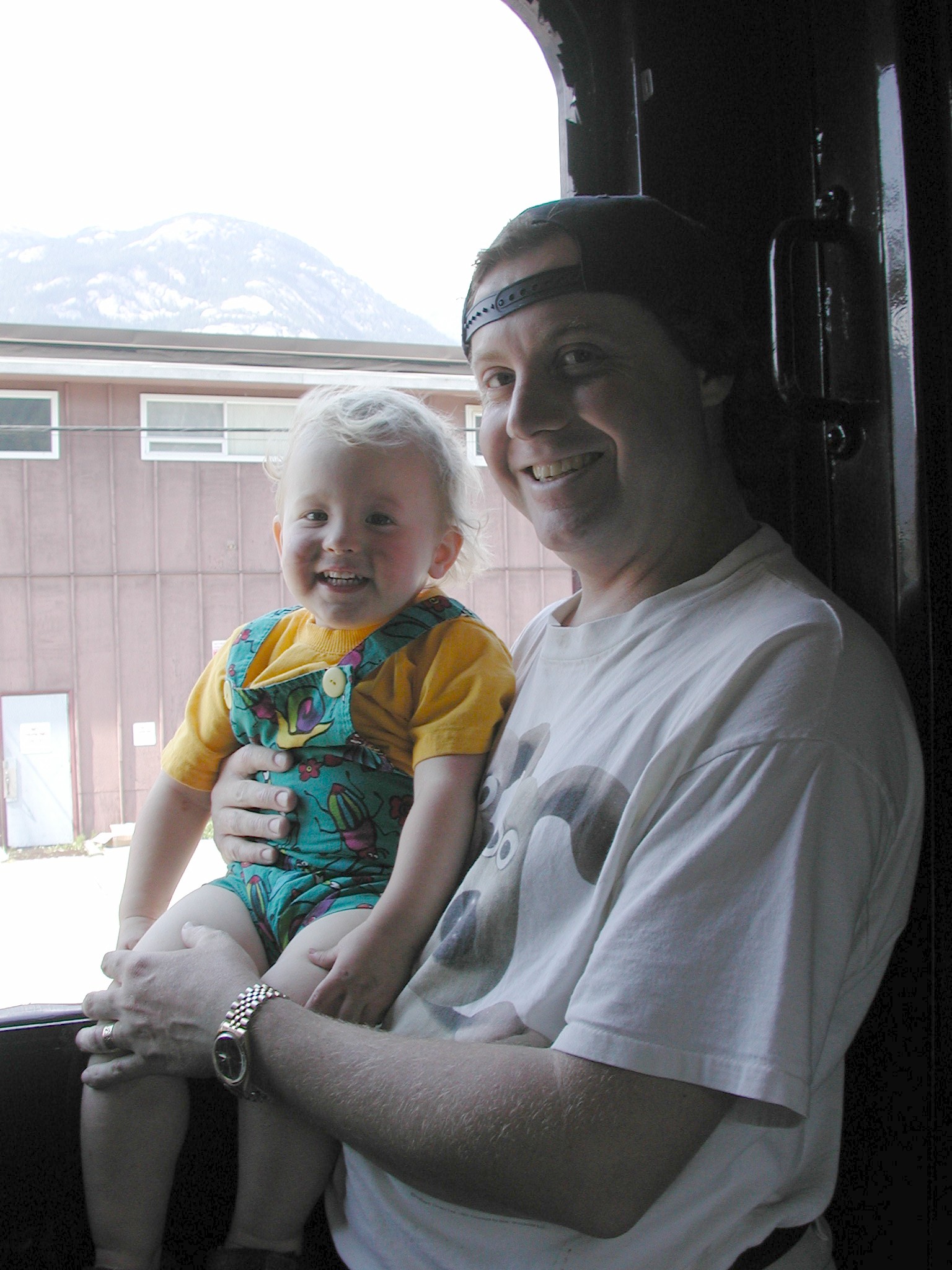 DSCN0083.JPG, 532097 bytes, 8/07/00