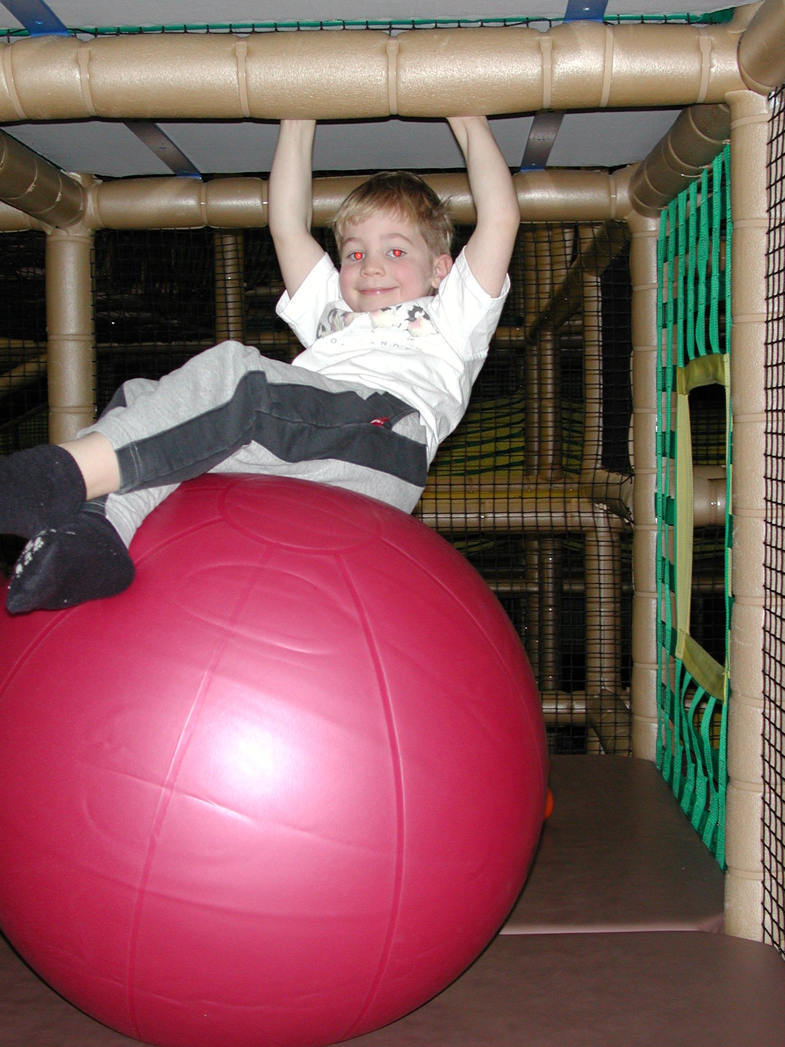 DSCN1116.JPG, 702757 bytes, 12/14/00