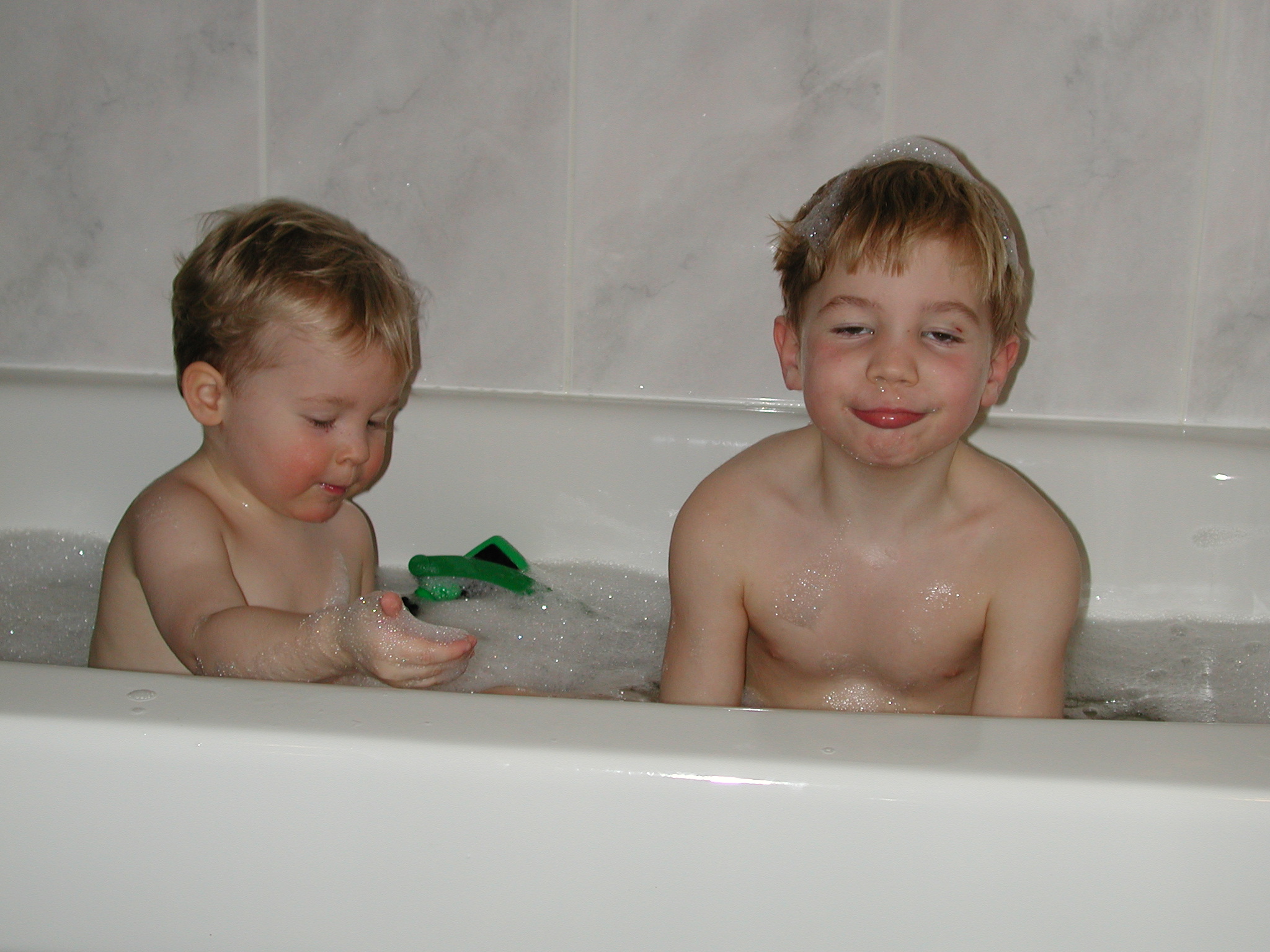 DSCN1197.JPG, 739857 bytes, 12/17/00