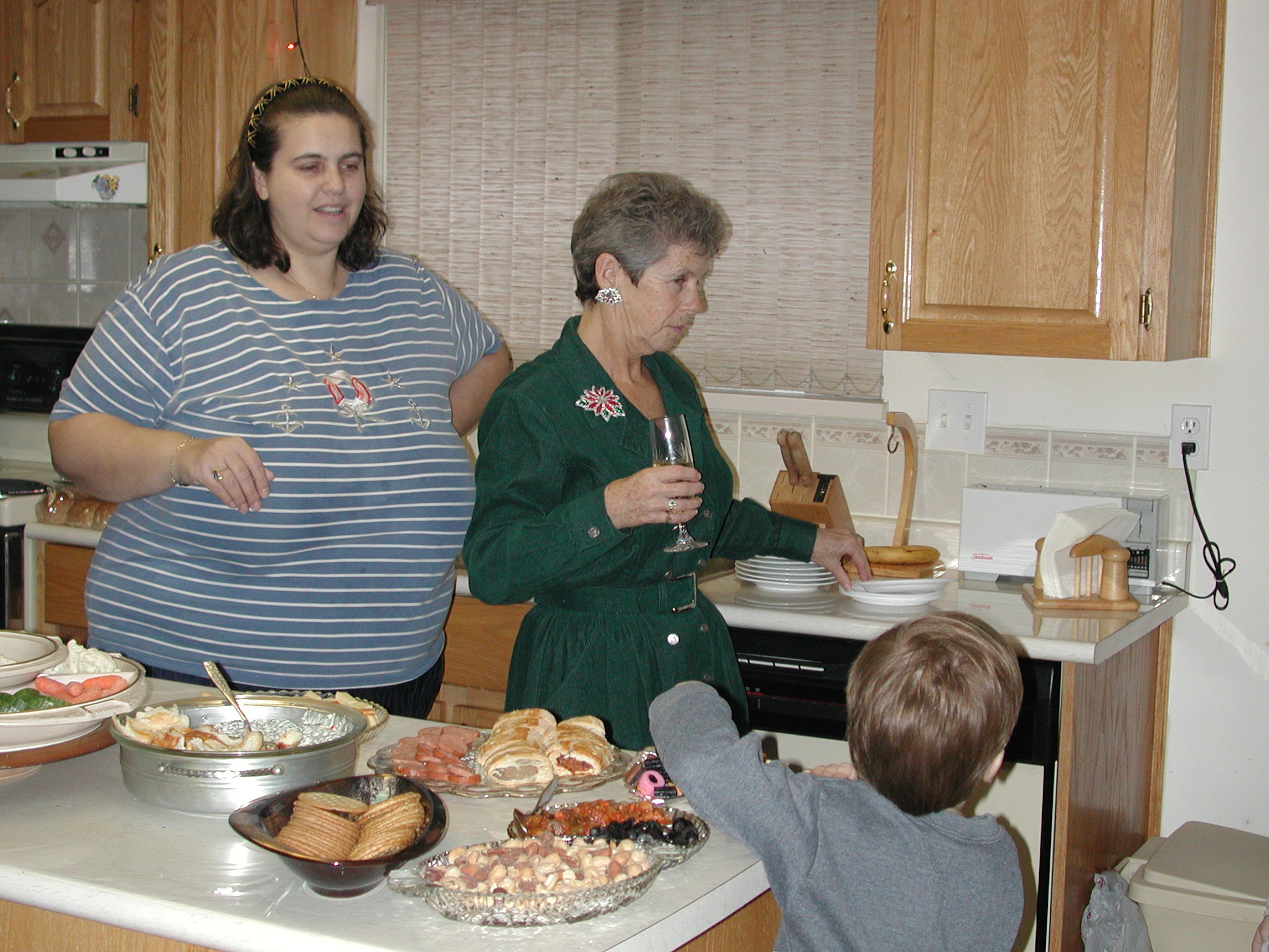 DSCN1235.JPG, 707409 bytes, 12/24/00