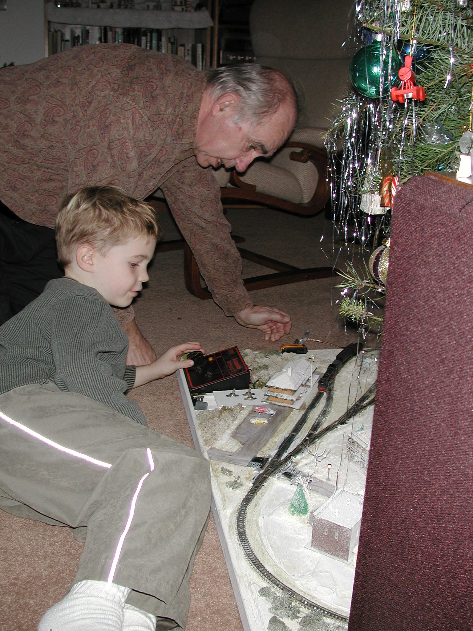 DSCN2925.JPG, 850950 bytes, 12/31/01