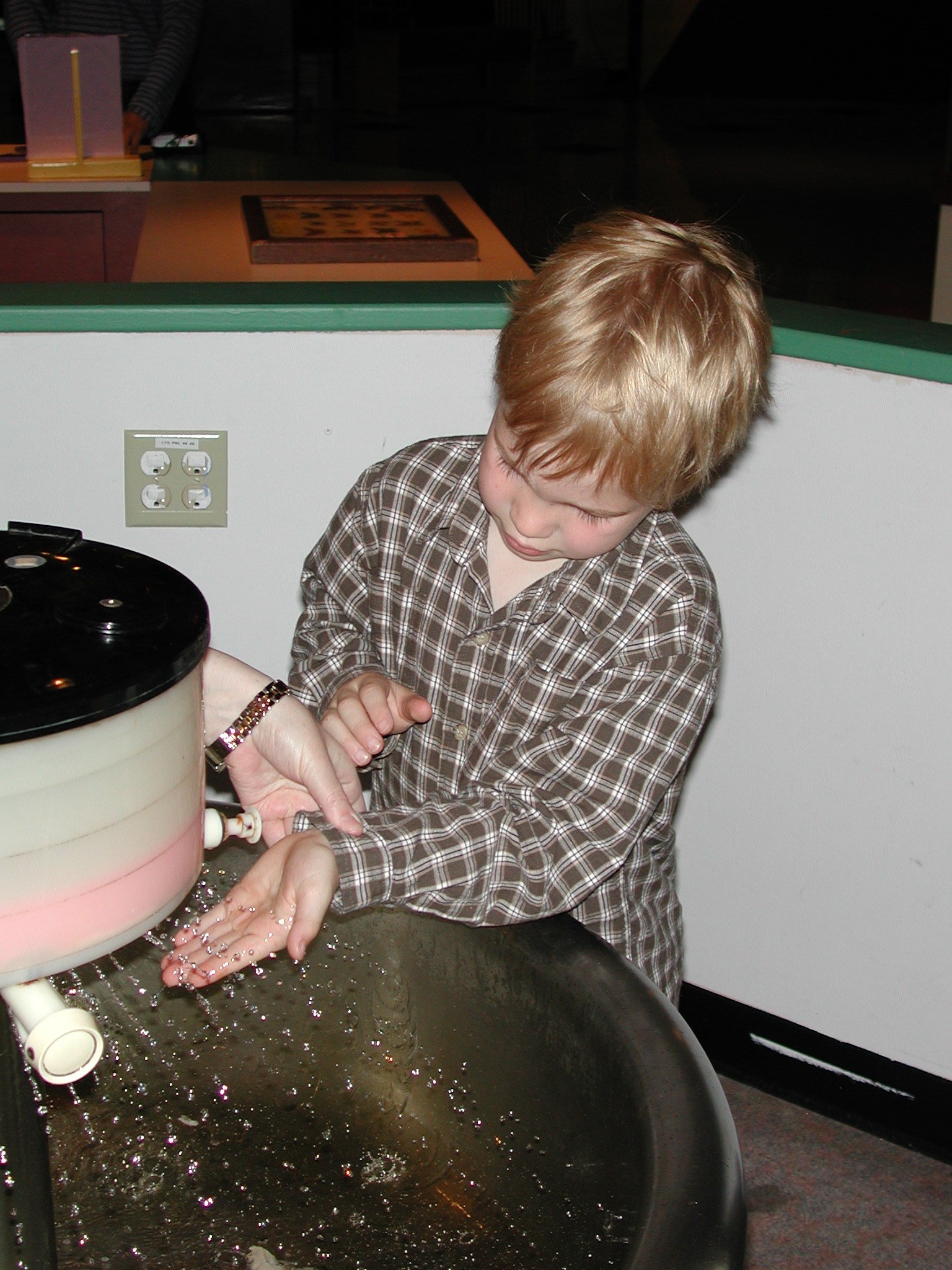 DSCN1880.JPG, 603935 bytes, 8/05/01