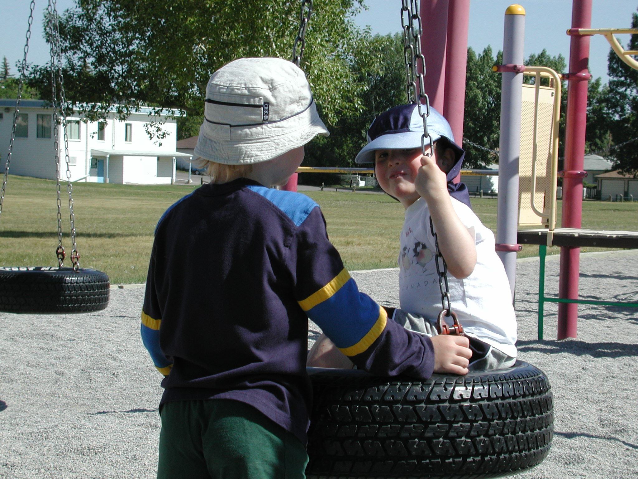 DSCN3732.JPG, 662892 bytes, 7/07/02