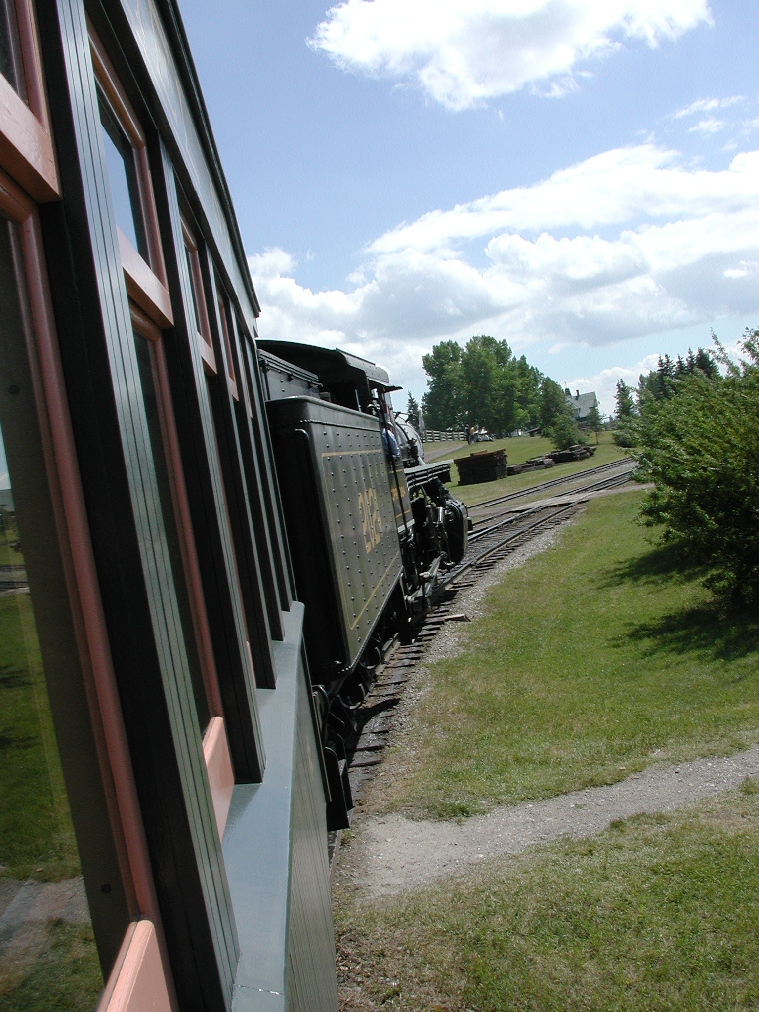 DSCN3931.JPG, 784719 bytes, 10/14/02