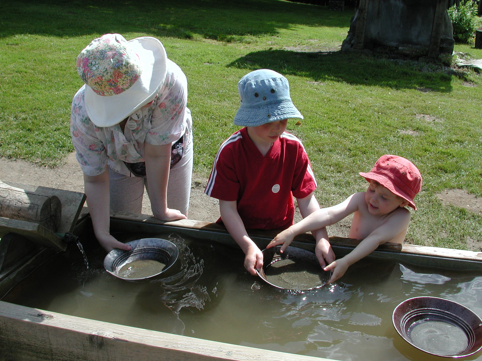 DSCN3684.JPG, 694648 bytes, 6/22/02