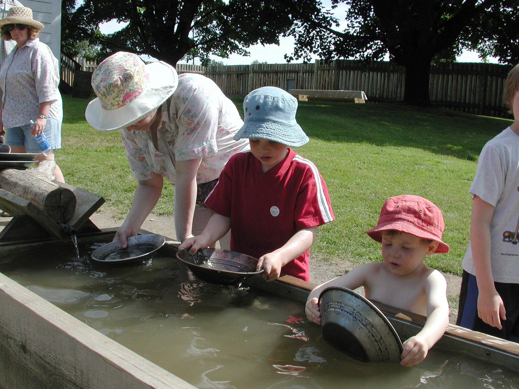 DSCN3687.JPG, 745804 bytes, 10/13/02