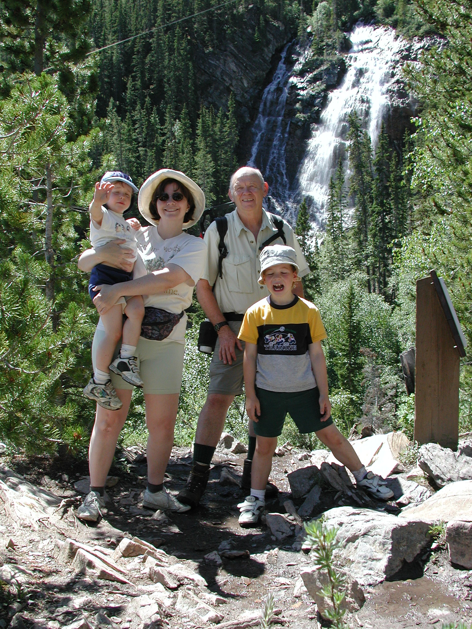 DSCN4041.JPG, 1167125 bytes, 7/10/02