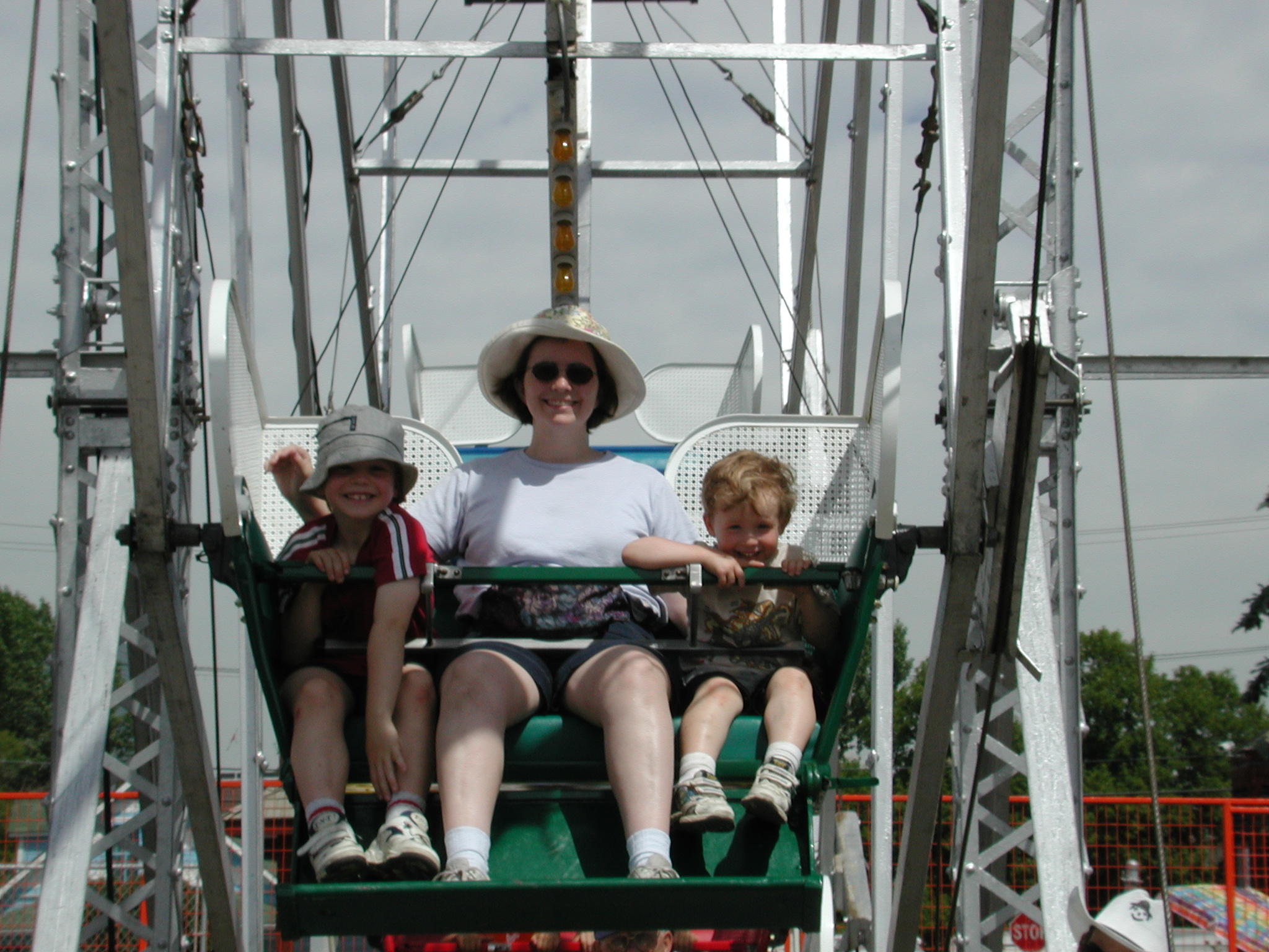 DSCN4121.JPG, 1086010 bytes, 7/11/02