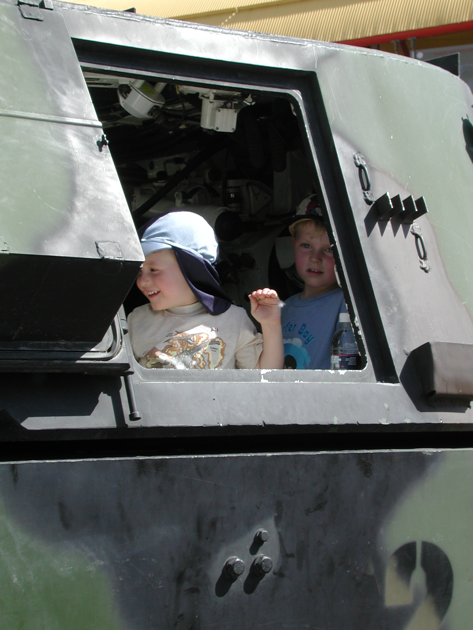 DSCN4140.JPG, 1136288 bytes, 7/11/02