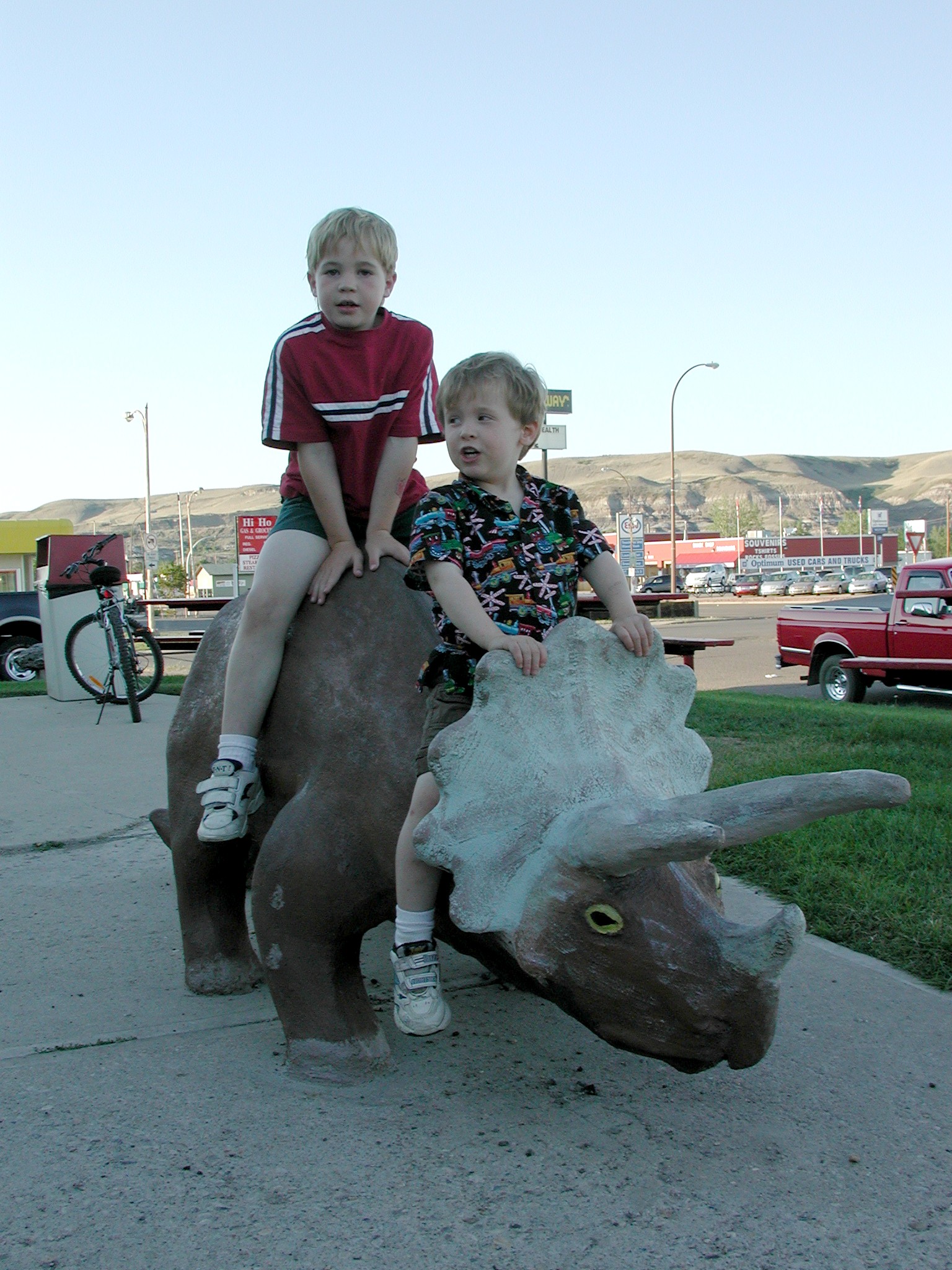 DSCN4198.JPG, 711342 bytes, 10/14/02