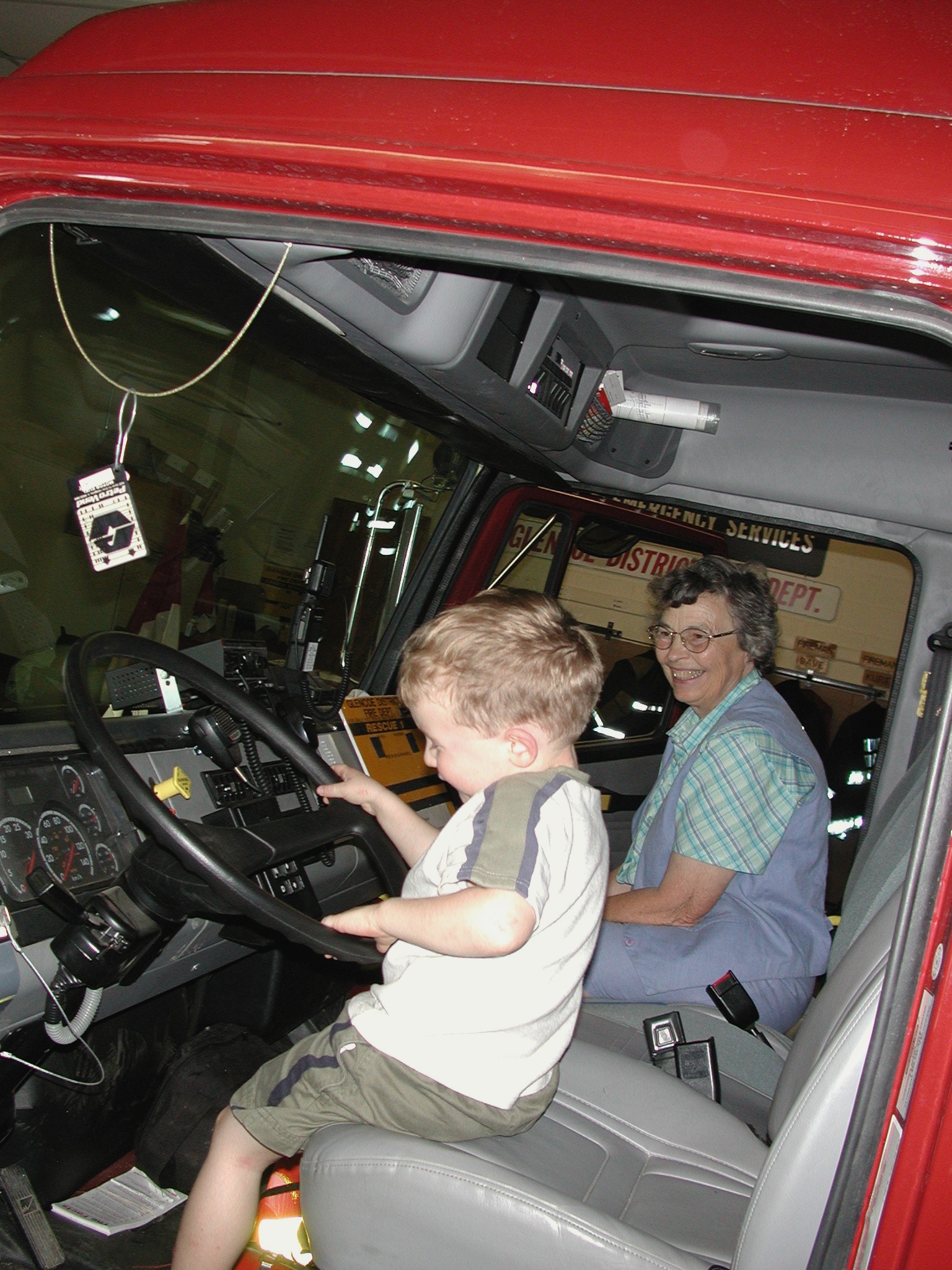 DSCN4897.JPG, 771297 bytes, 12/26/02