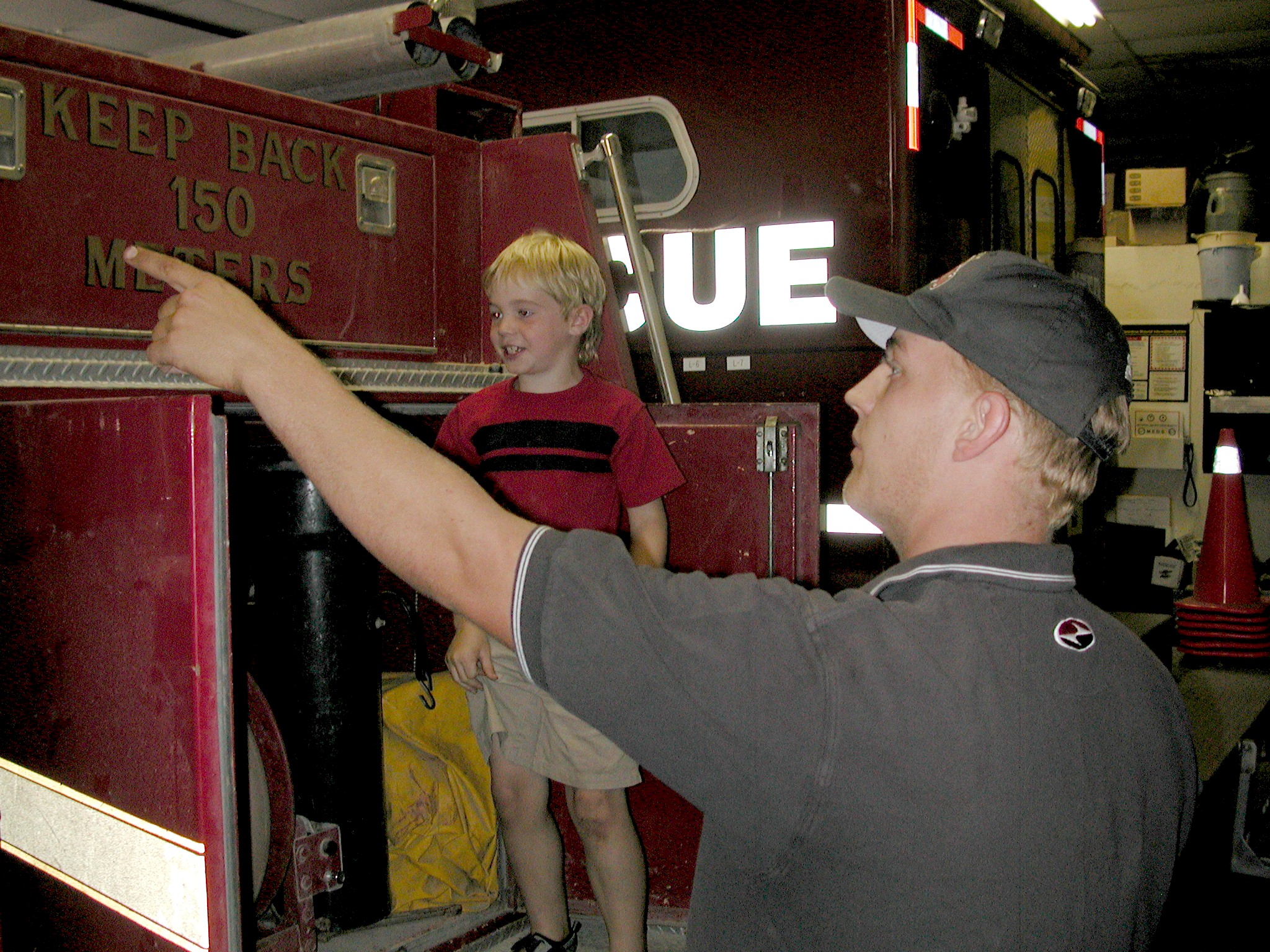 DSCN4905.JPG, 971619 bytes, 12/26/02