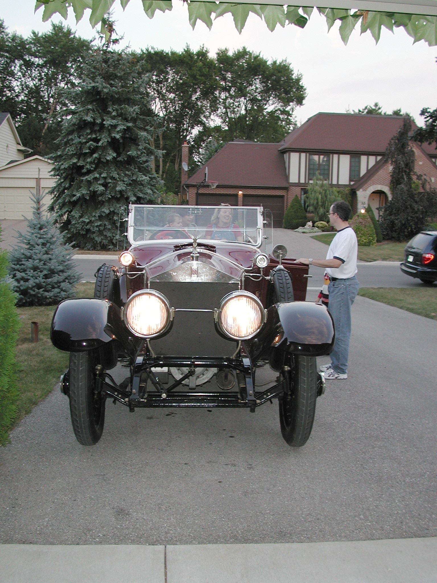 DSCN5001.JPG, 851677 bytes, 12/27/02