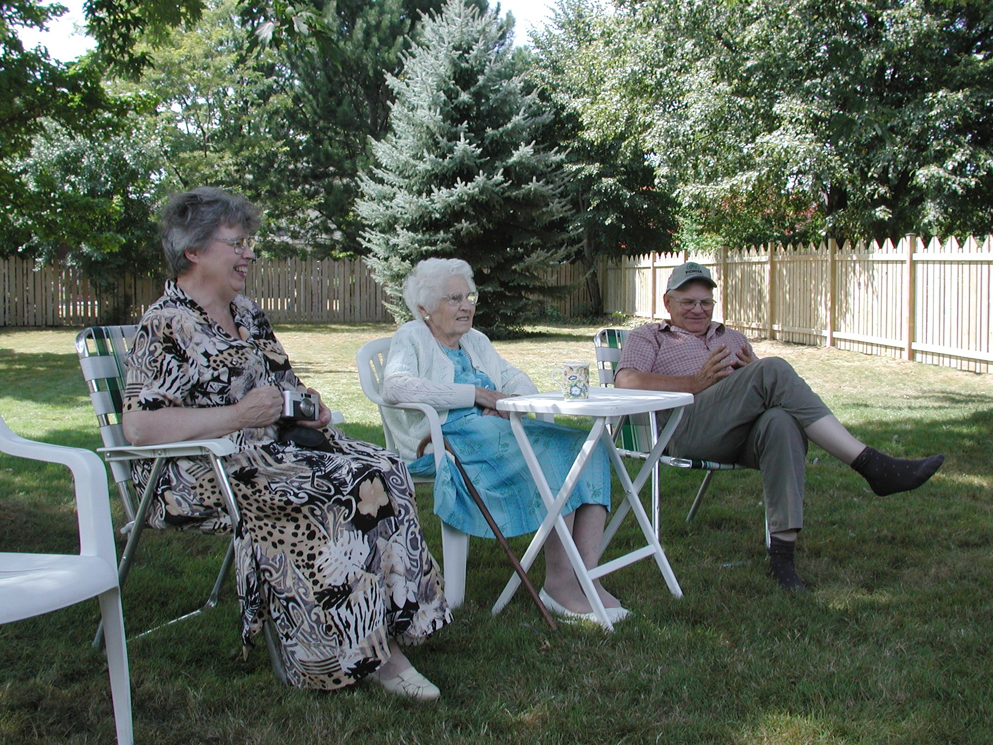 DSCN5198.JPG, 1050110 bytes, 12/27/02