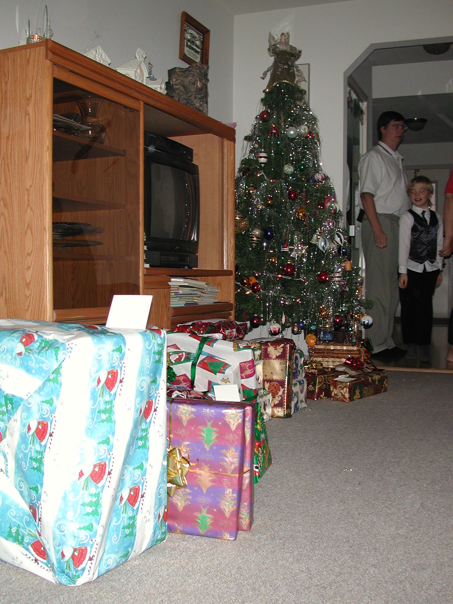 DSCN5769.JPG, 1094410 bytes, 12/24/02