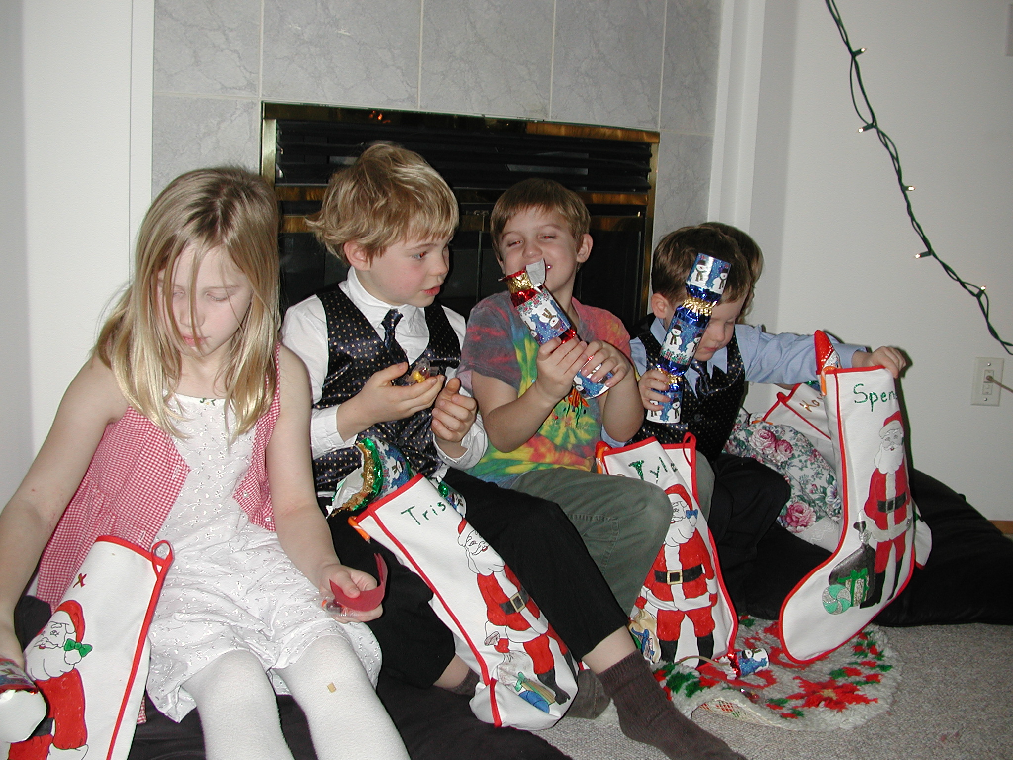 DSCN5773.JPG, 1002639 bytes, 12/24/02