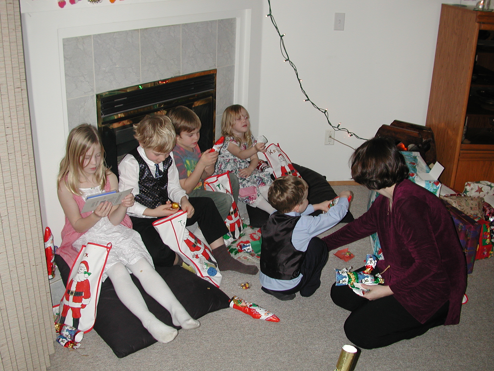 DSCN5774.JPG, 1078935 bytes, 12/24/02