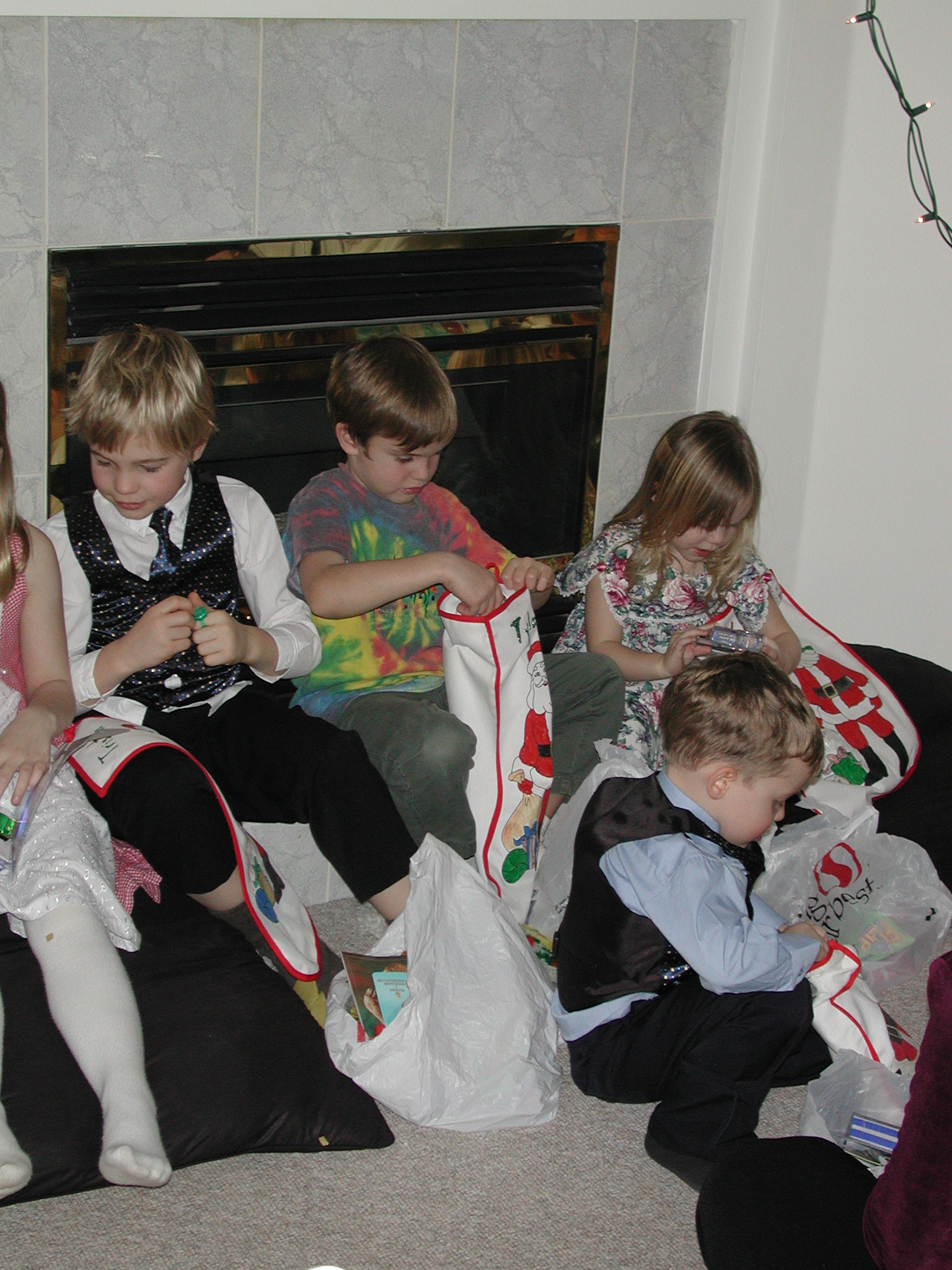 DSCN5784.JPG, 1092864 bytes, 12/24/02