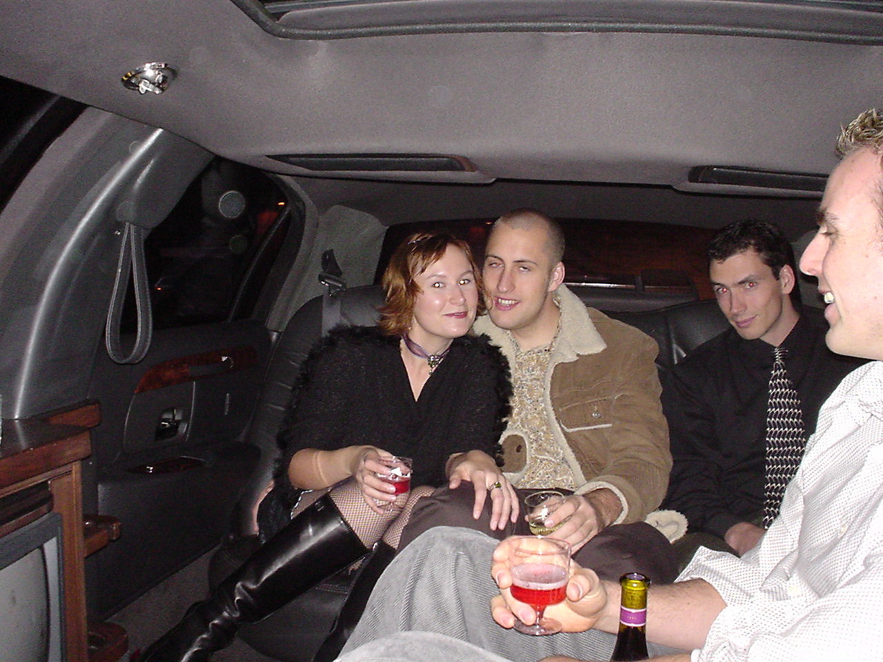 limo_k&c.jpg, 237231 bytes, 12/10/02